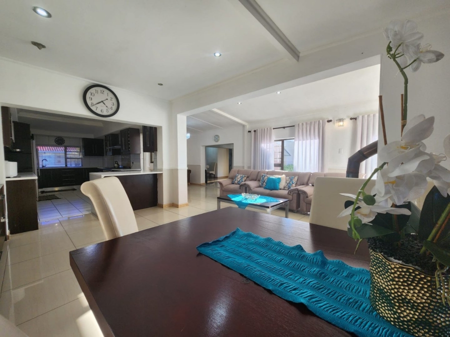 5 Bedroom Property for Sale in Bodorp Western Cape
